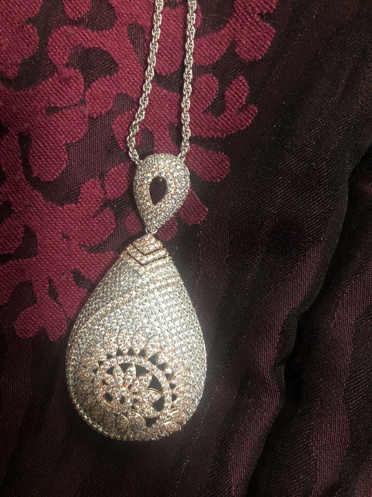 Necklace plated gold