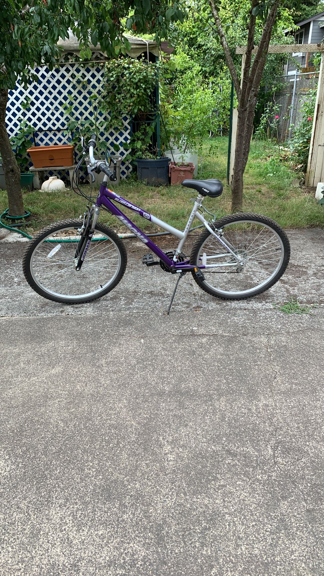 MAGNA SILVER CANYON HARDTAIL LADY MT BIKE