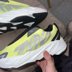 Yeezy 700