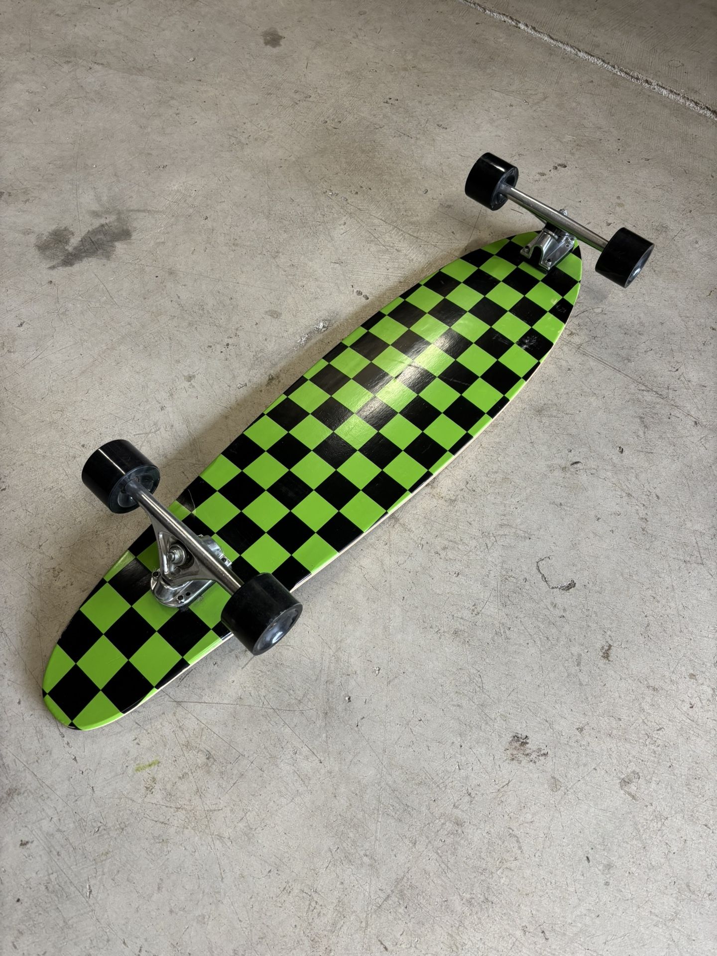 Rekon 40 Inch Checker Kicktail Longboard Cruiser
