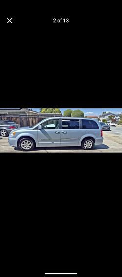 2010 Chrysler Town & Country