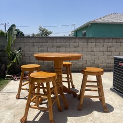 Oak Table And Bar Stools 