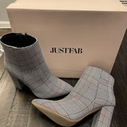 Lilianna Stiletto Bootie