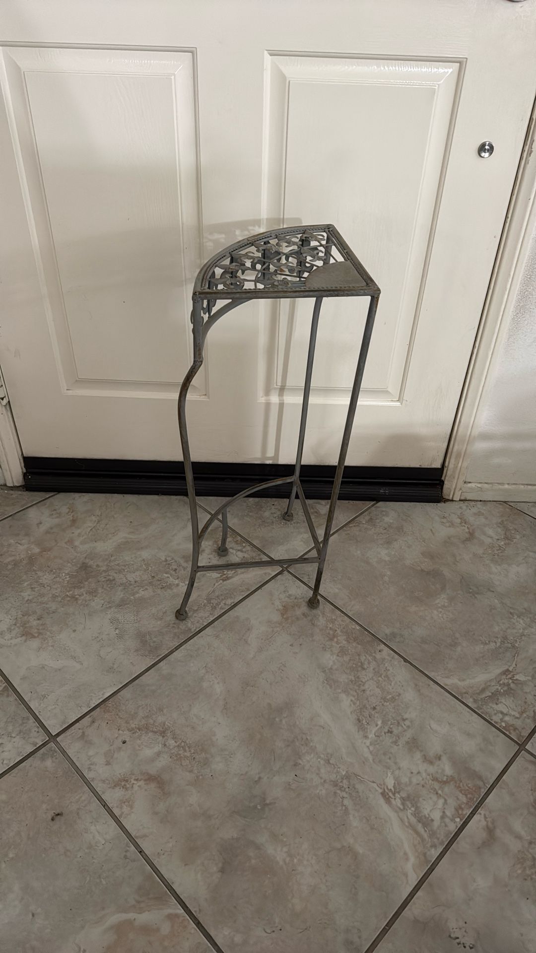 A Little Corner Pot Stand/End Table With The Fleur-de-lis