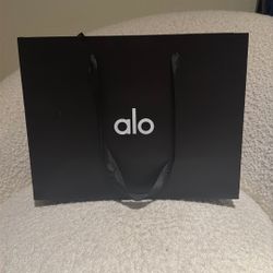 Alo Gift Box