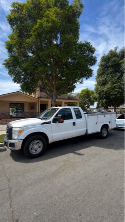 2013 Ford F350 SuperDuty XL
