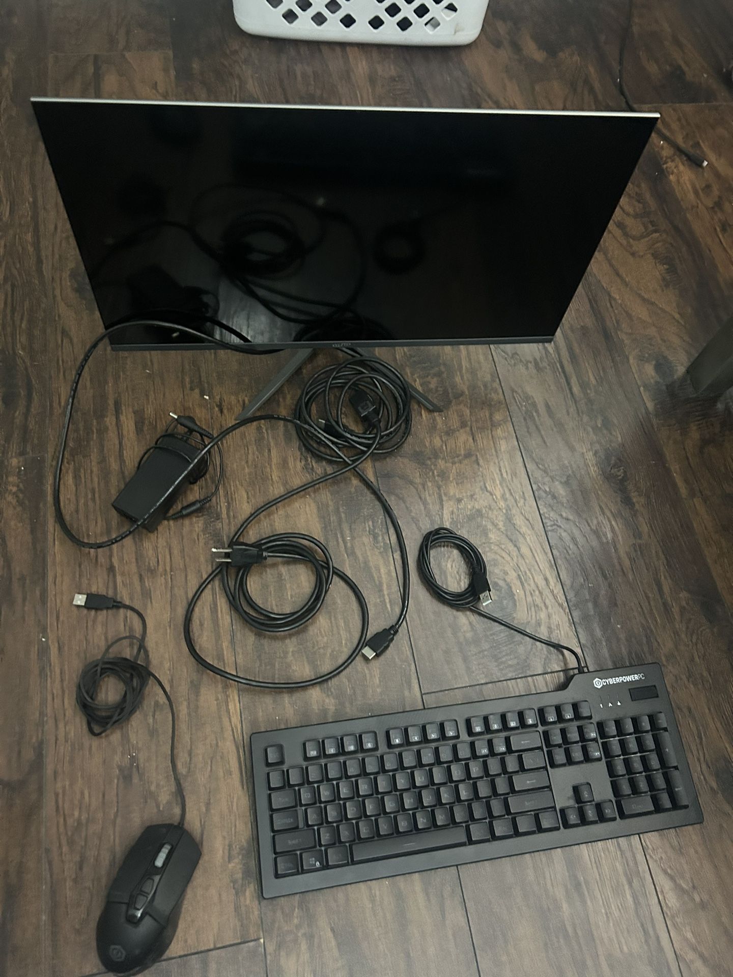 Cyber Power Mouse Keyboard And Monitor