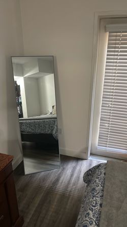 Stand Up Mirror