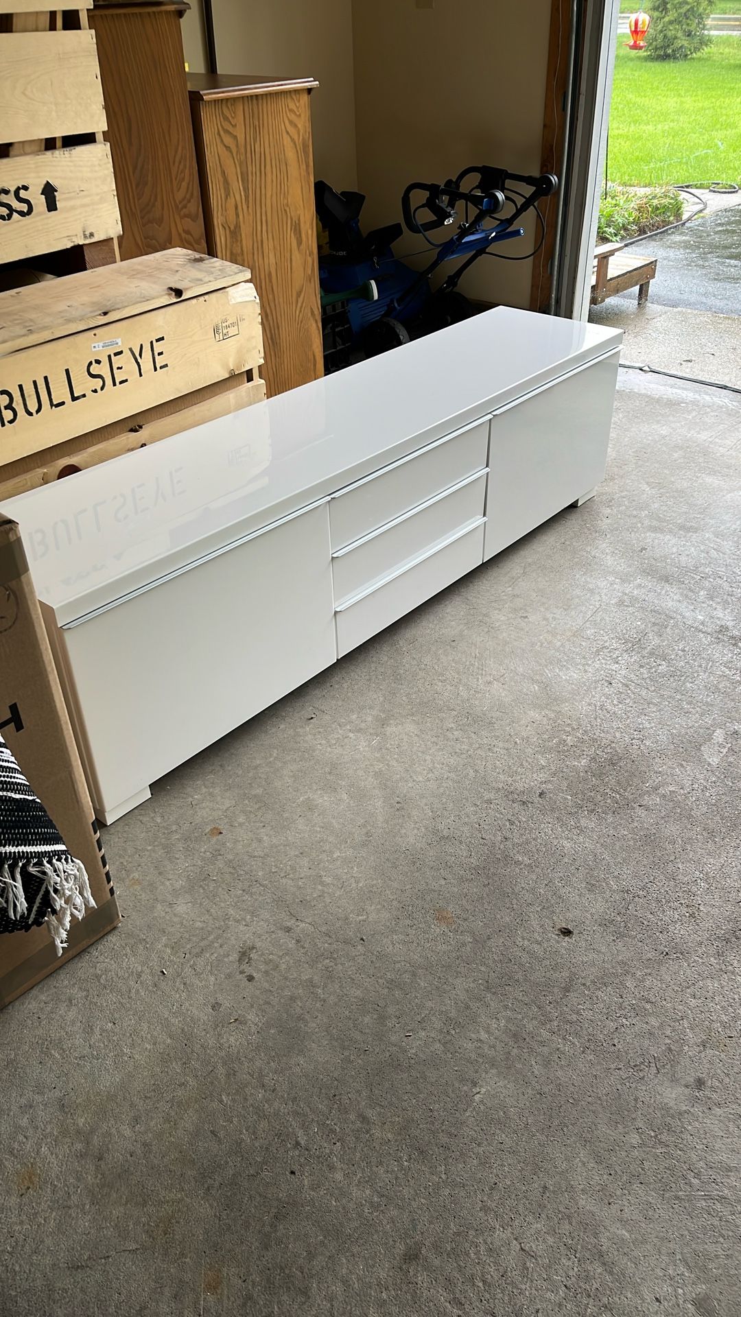 TV Stand & Drawers