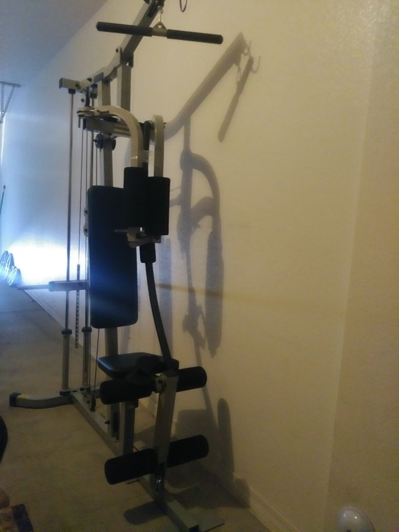 Body Solid Universal Gym