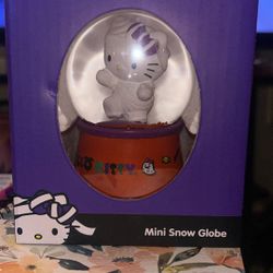 hello kitty halloween snow globe