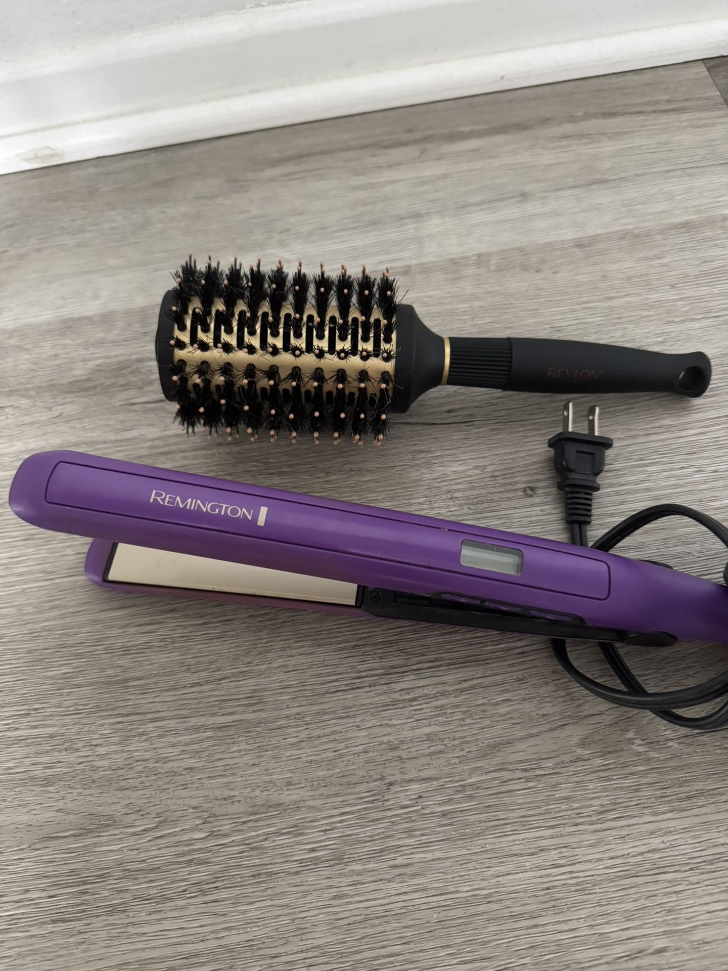 Remington flat iron