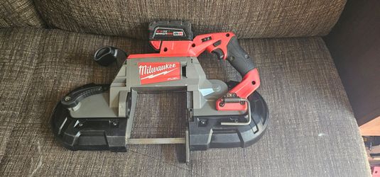 Milwaukee bandsaw