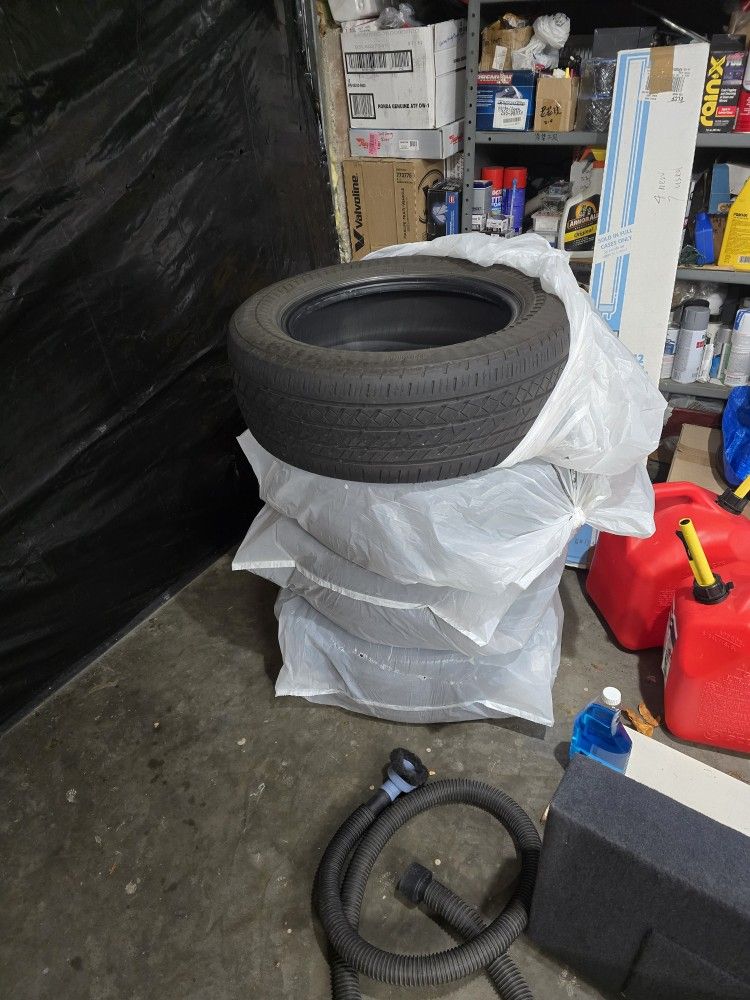 Set Of 4 Used Bridgestone Run Flat 215/60r16 Tires