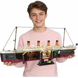 New Sealed-Zylvoxia Titanic Building Set, 2288 Pcs Titanic Big Ship Model Block Set with Glacier and Glowing Light Strip, Giant Ship Building Model Se