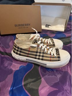 Burrberrry shoes