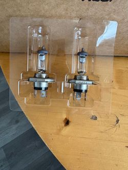 Yaris 2018 IA  two lamps