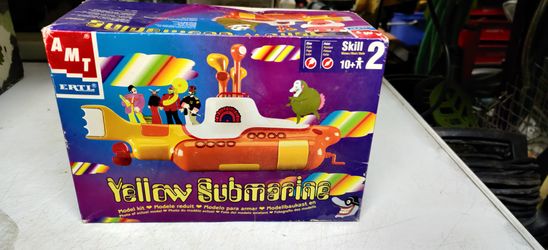 Beatles Yellow Submarine model
