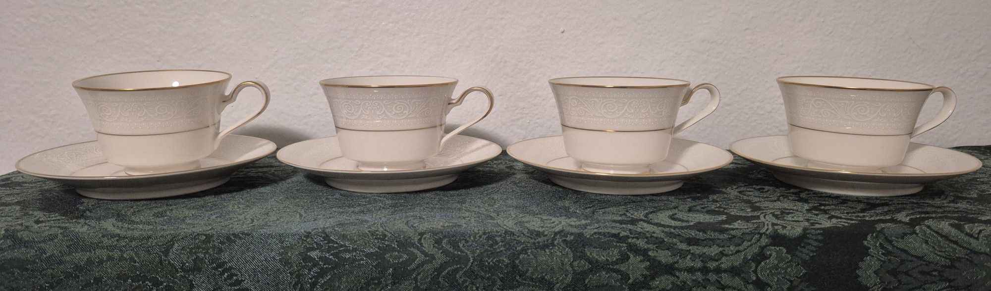 Vintage Cups & Saucers Sets