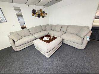 Daryll 5Pc Fabric Sectionl
