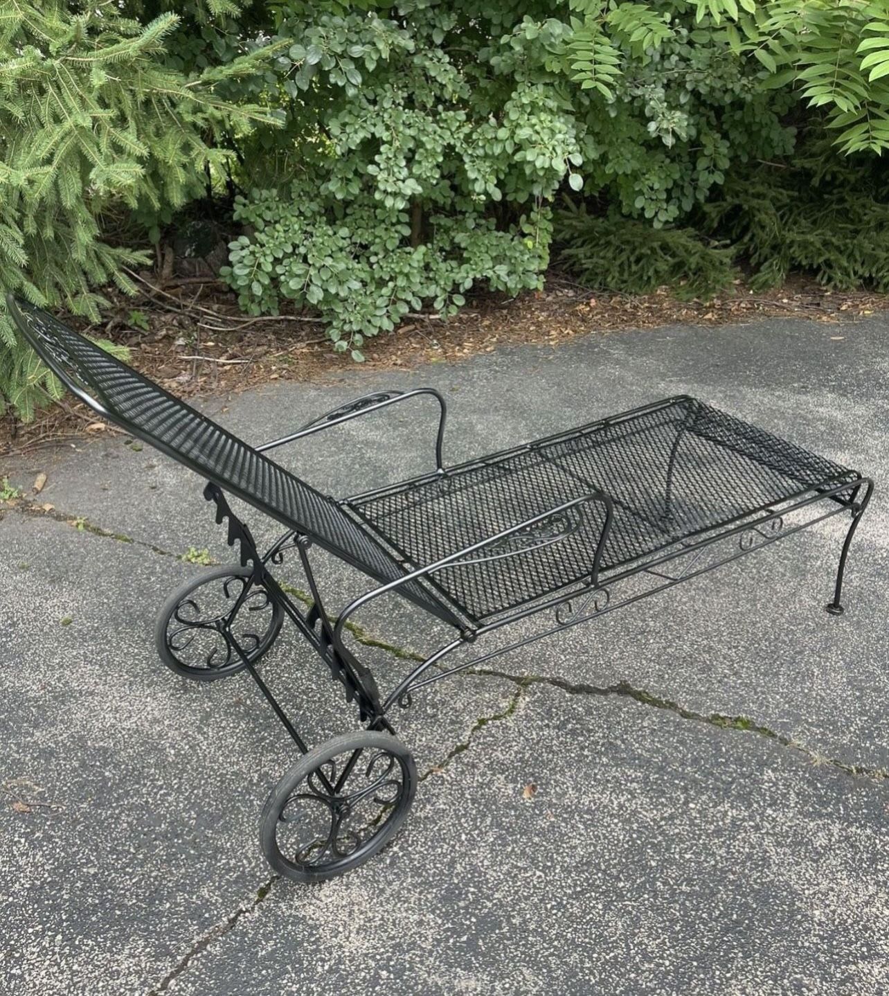 Wrought Iron Patio Chaise Lounge