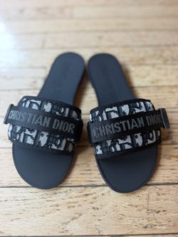 CD Oblique flat sandals 38