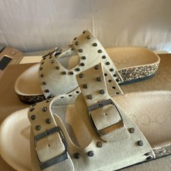 New Coccgi Sz.8.5 Sandals 