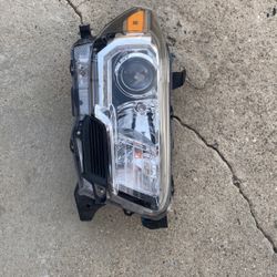 Headlight Tacoma 2015-2022