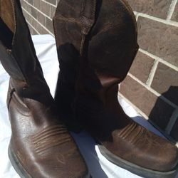 💥Size 7.5 Like new Ariat Cowboy boots, only worn once!💥