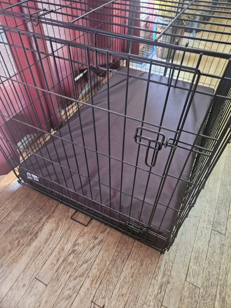 XXL Wire Dog Crate & Dog Bed