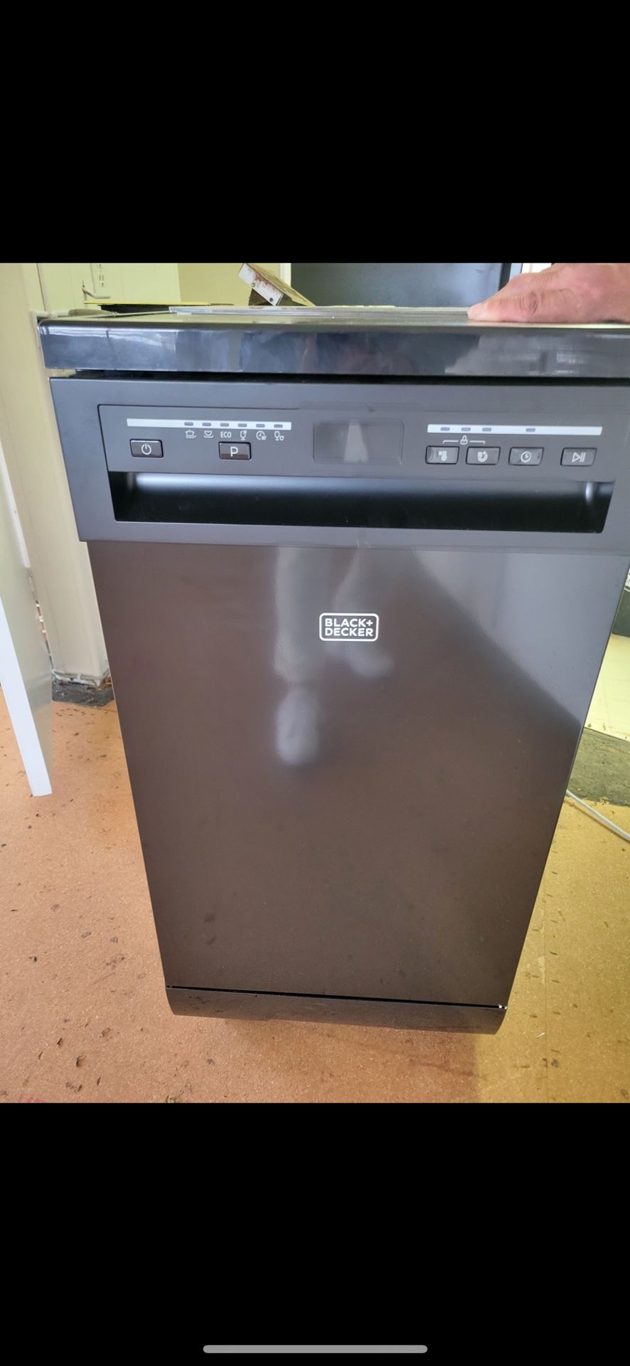 New Black & Decker Dishwasher