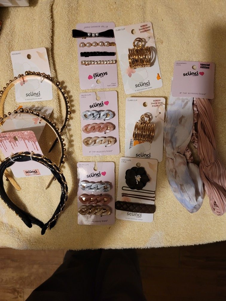 ASSORTMENT OF HAIR PRODUCTS