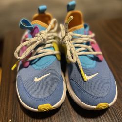 Nike Kids Sneakers Like New 