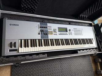 Yamaha Motif ES8