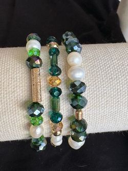 Green crystal beaded bracelet