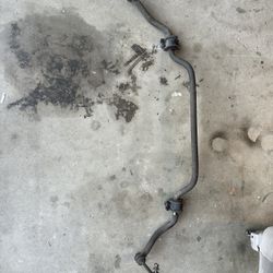 OEM 2006 Toyota Sequoia Front Stabilizer Bar + End Links