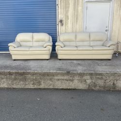 Leather Couches 🛋