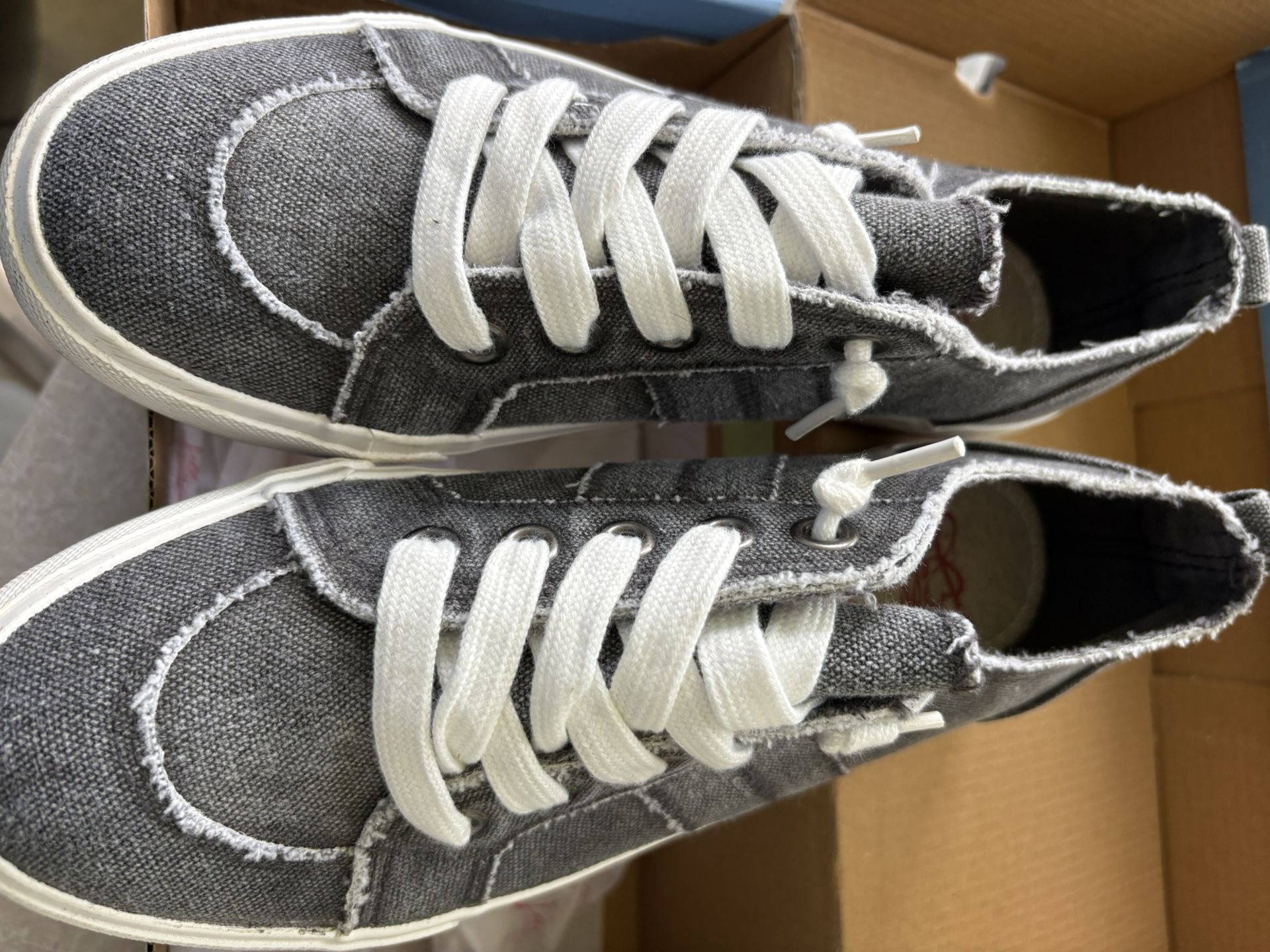 Jelly Pop Canvas Sneakers Ladies 8.5