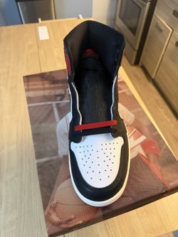 Jordan 1 Black Toe Size 10.5 (New)