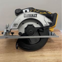 New Dewalt 6 1/2” Circular Saw 20V BRUSHLESS DCS565