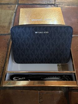 Brand New Michale Kors Cross Body Nah
