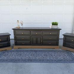 3-Piece Modern  Oak 9 Drawer Dresser & Nightstand Set