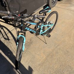 Huffy Mountain Bike – Excellent Condition – 24” Wheels