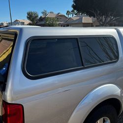 Nissan Frontier Short Bed Silver Camper Shell - VERY GOOD CONDITION!