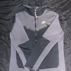 Nike Tech Dark Smoke Gray/Gold