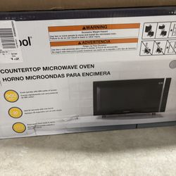 Whirlpool 1.1 Cu Ft Countertop Microwave