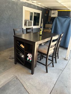 Counter height dinning table