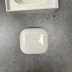 AirPods 4th Generation Wireless Charging Case