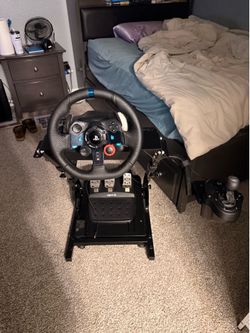 Logitech G923 Racing Wheel, pedals & shifter