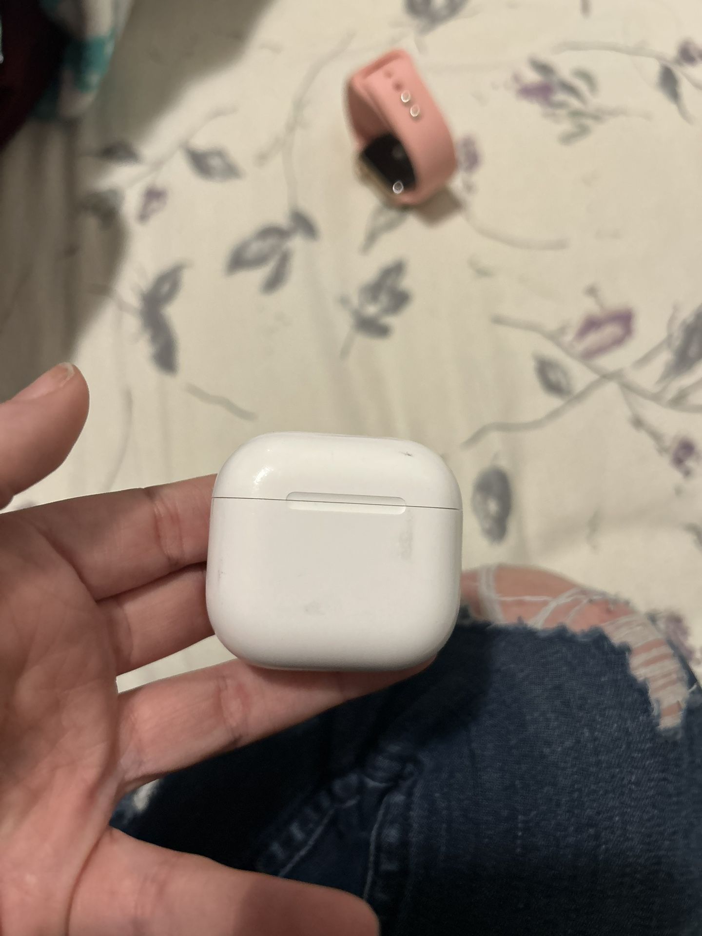 AirPods 4